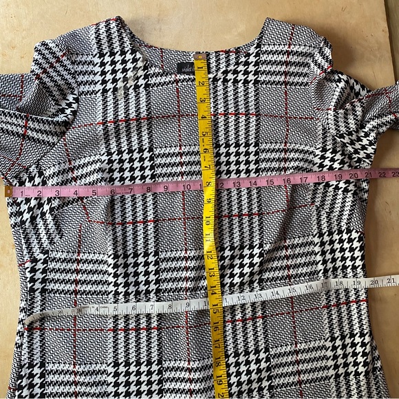 Violet b. Dress - Picture 10 of 11